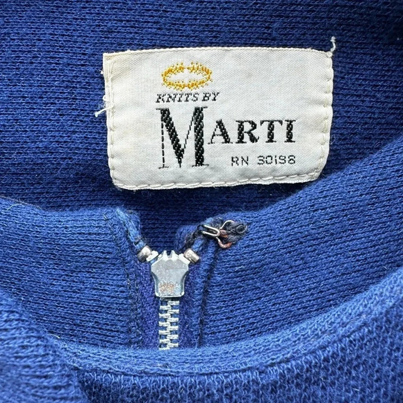 Beautiful Vintage blue knit dress with belt and a coordinating jacket. - Picture 6 of 10